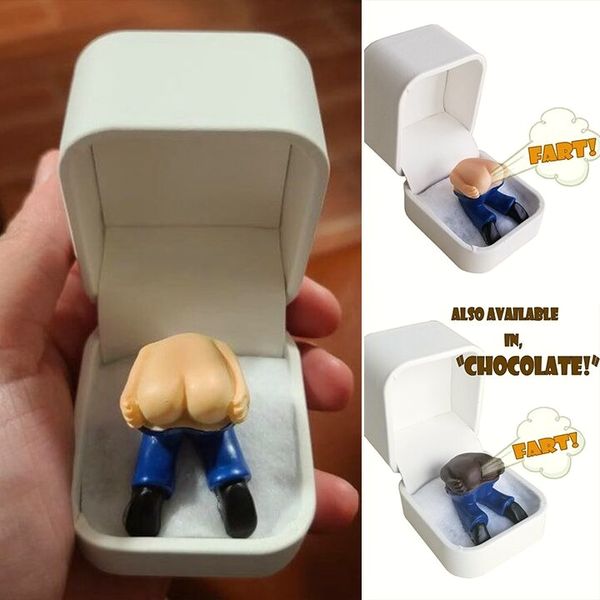 BowLift | Farting Butt Engagement Ring Box
