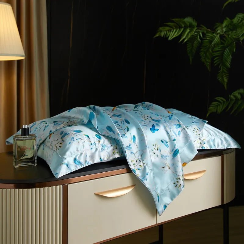 BowLift | Caressence – Mulberry Silk Pillowcase for Luxurious Sleep Comfort