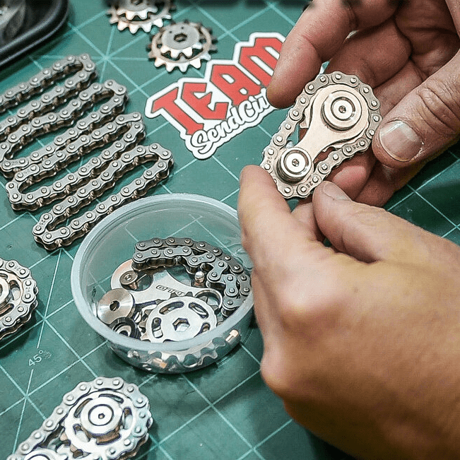 BowLift | ChainFidget Pro – Stainless Steel Sprocket Spinner for Stress Relief