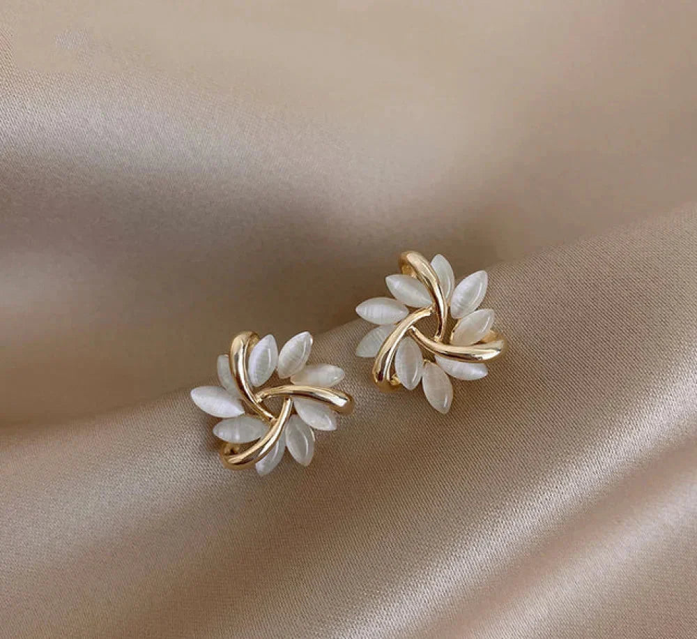BowLift | Elegant and exquisite gold opal flower circle stud earrings