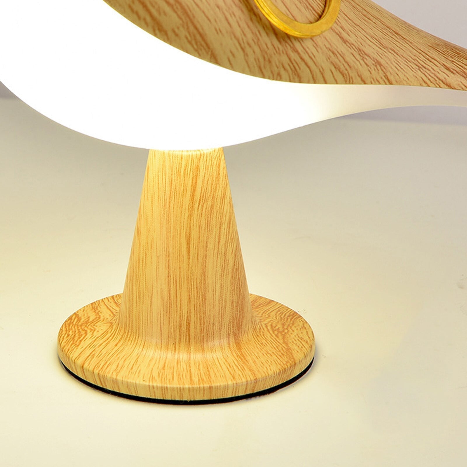 BowLift | Table Lamp with Bird Design in Wood Finish