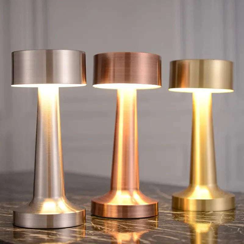 BowLift | LED Table Lamp with Metal Modern Design