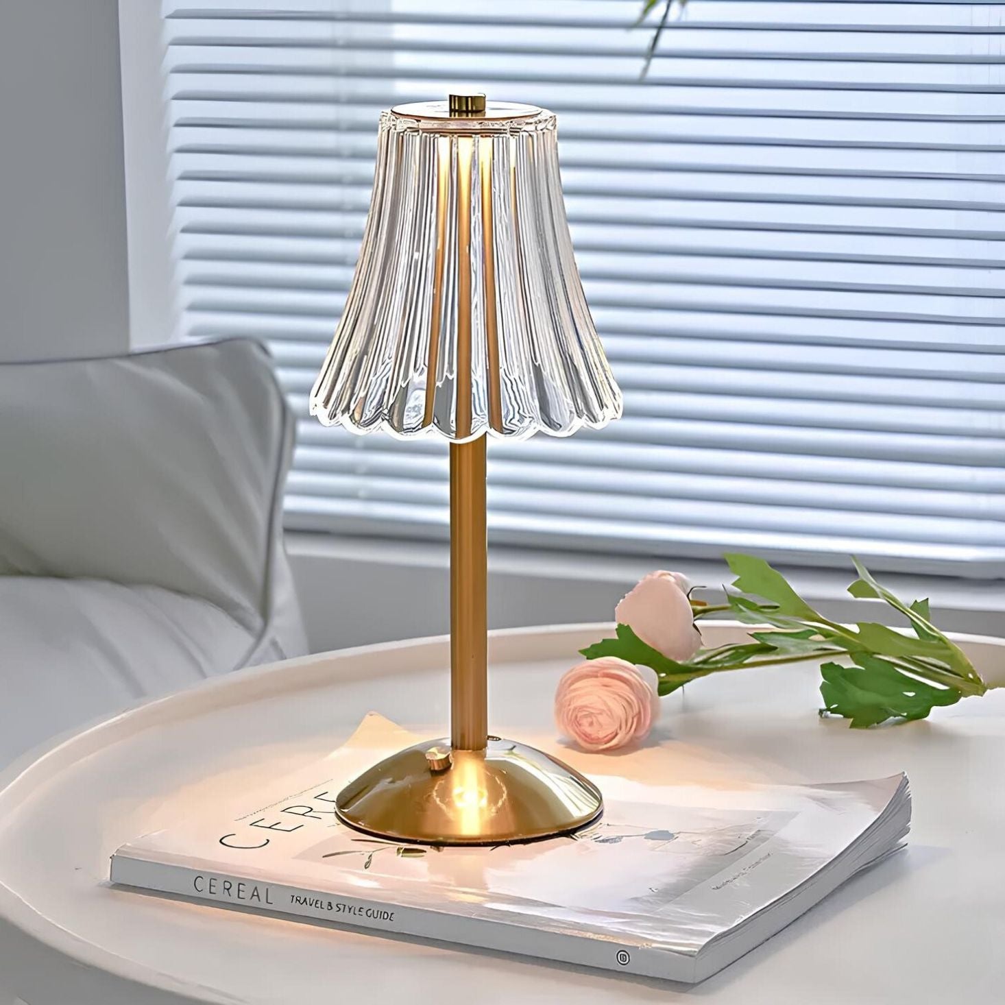 BowLift | Golden Crystal Table Lamp - Aurora Luxe