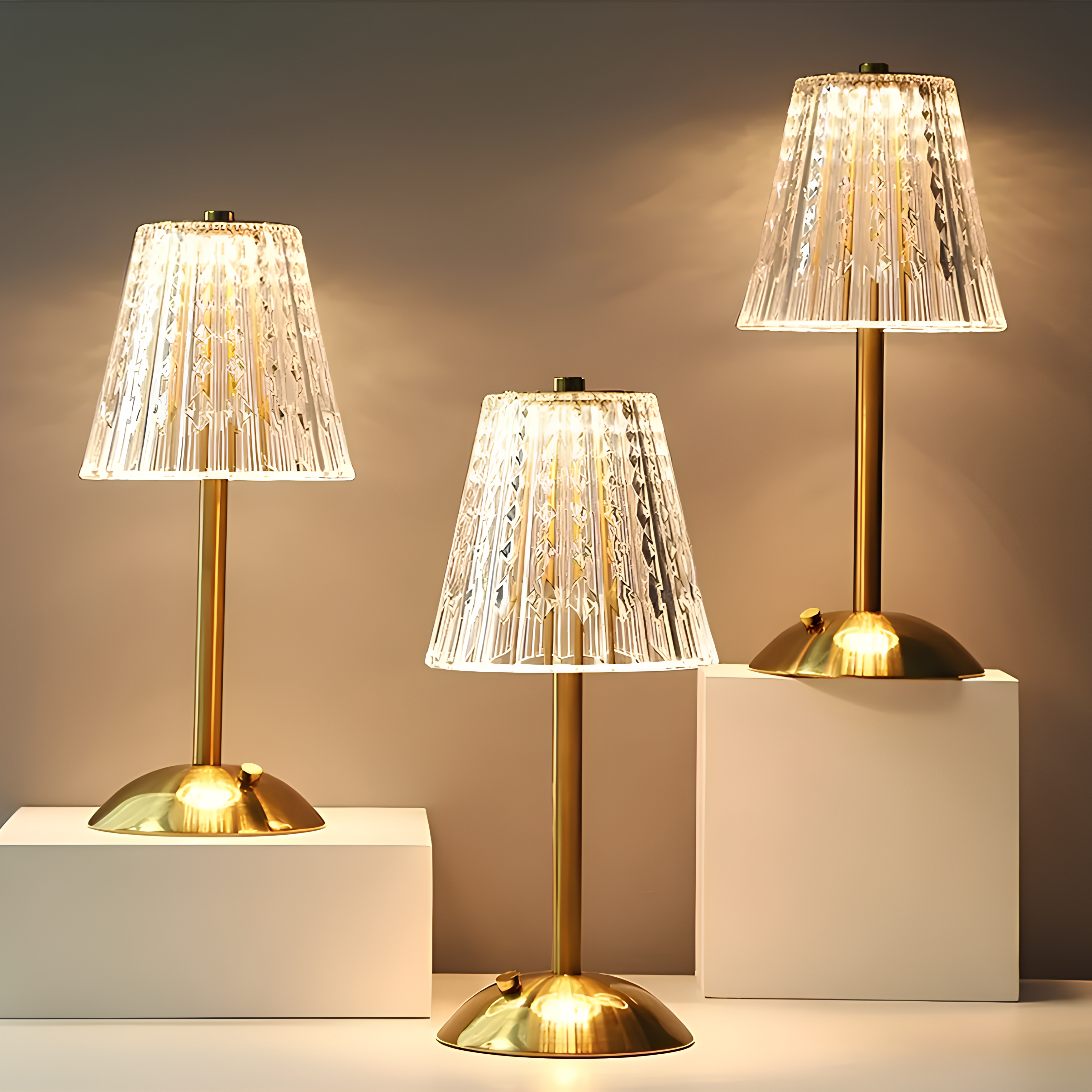 BowLift | Golden Crystal Table Lamp - Aurora Luxe