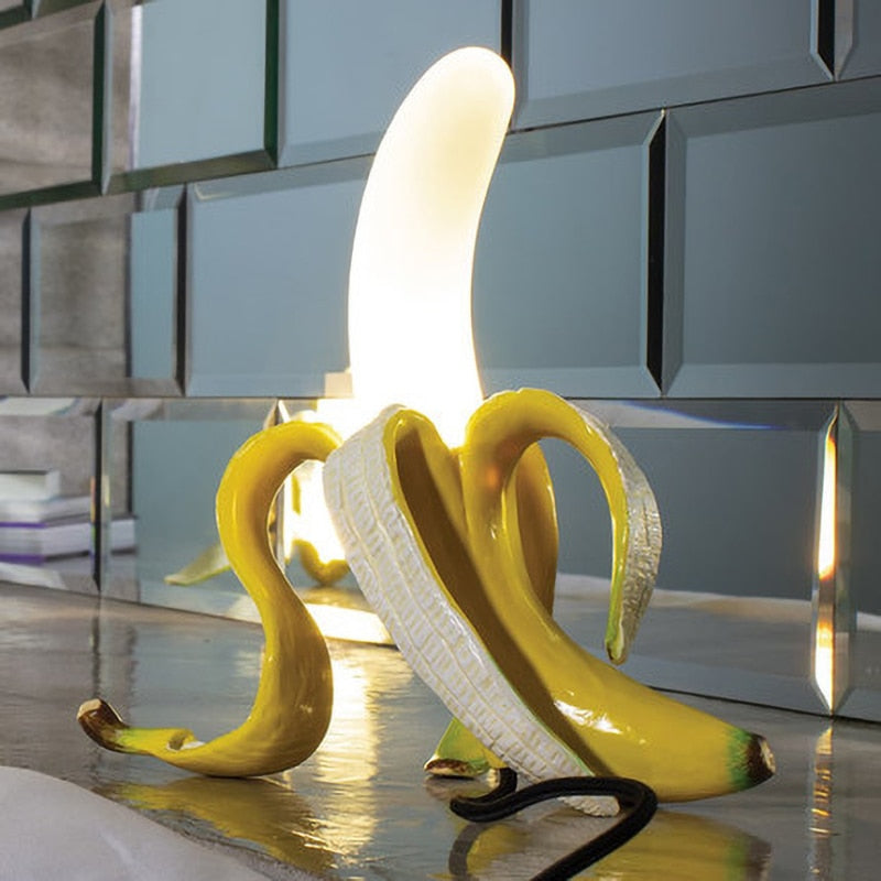 BowLift | GoldenBanana - Elegant Art Deco Table Lamp