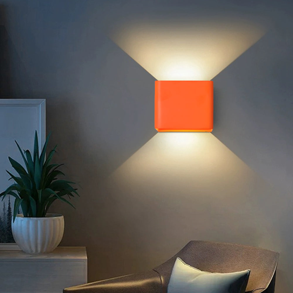 BowLift | Modern square wall light