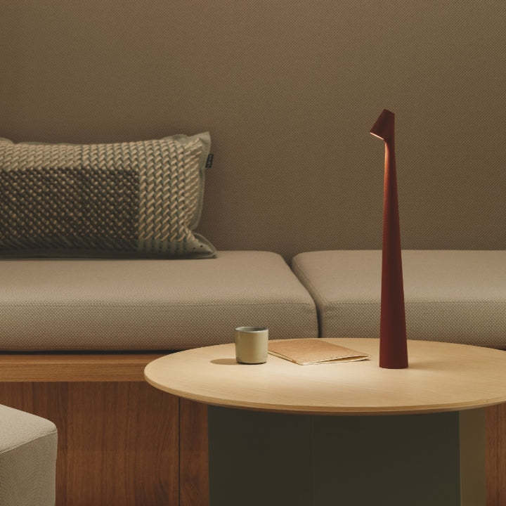 BowLift | Sculpting table lamp
