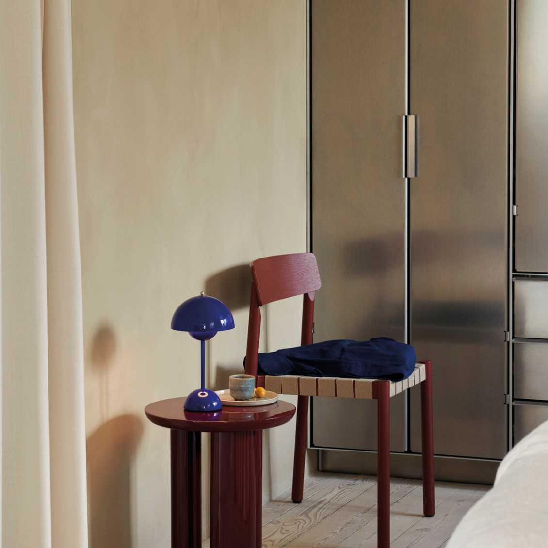 BowLift | LED Table Lamp - MoonGlow