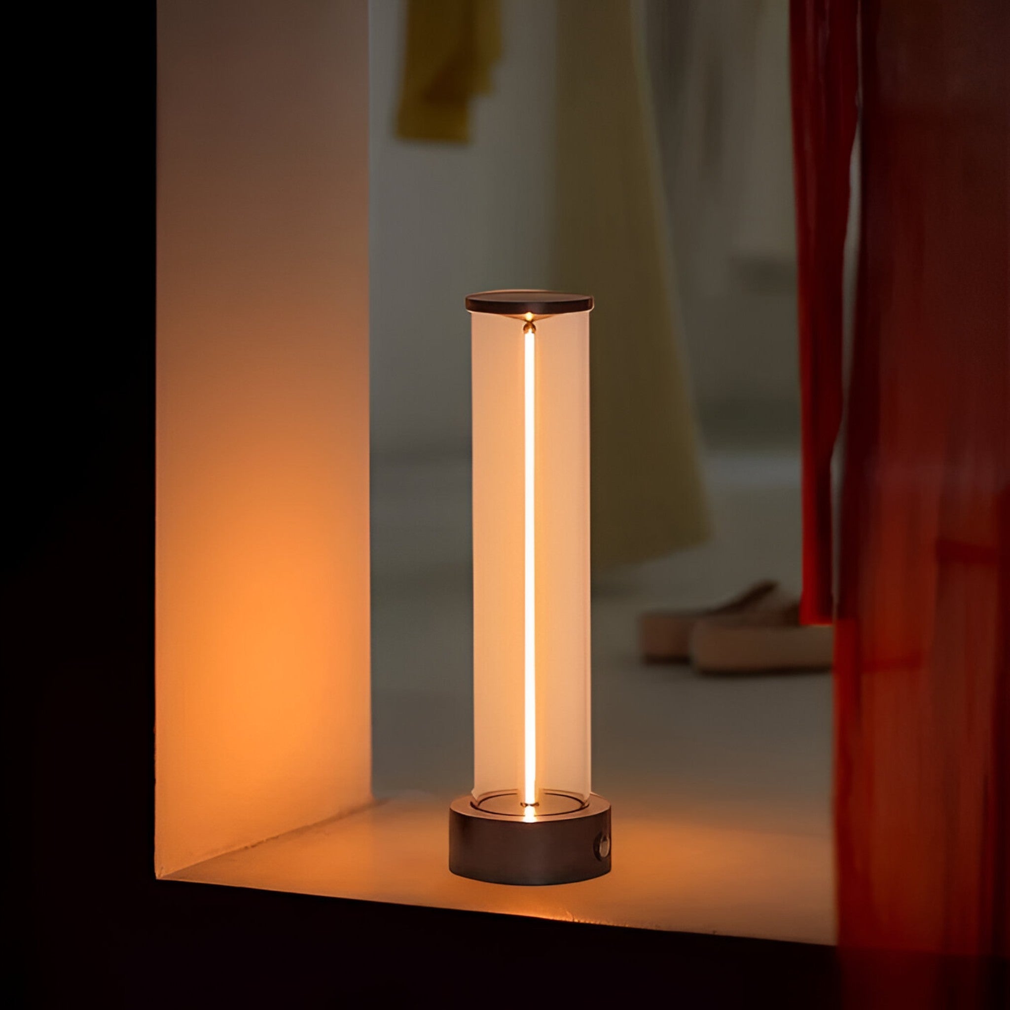 BowLift | Light Sword Table Lamp with Adjustable Brightness – Kyra