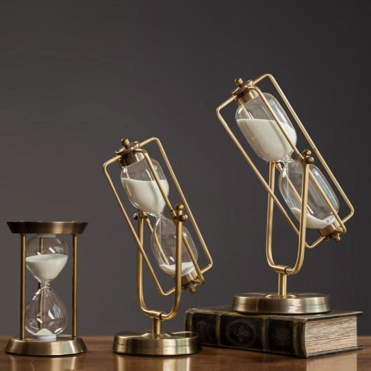 BowLift | CHRONUS – Elegant hourglass for Timeless Beauty