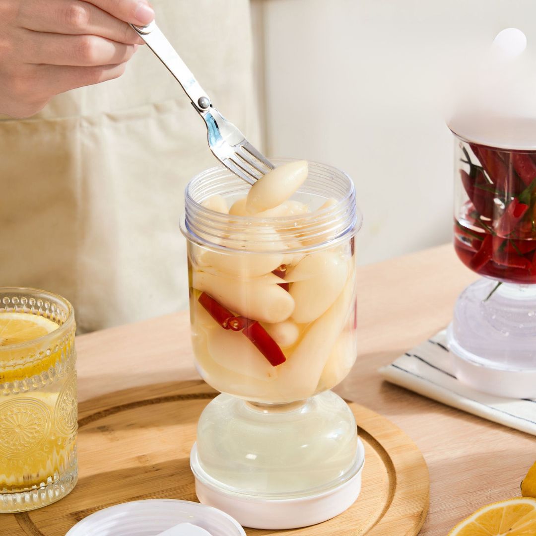BowLift | Practical jar with water sieve