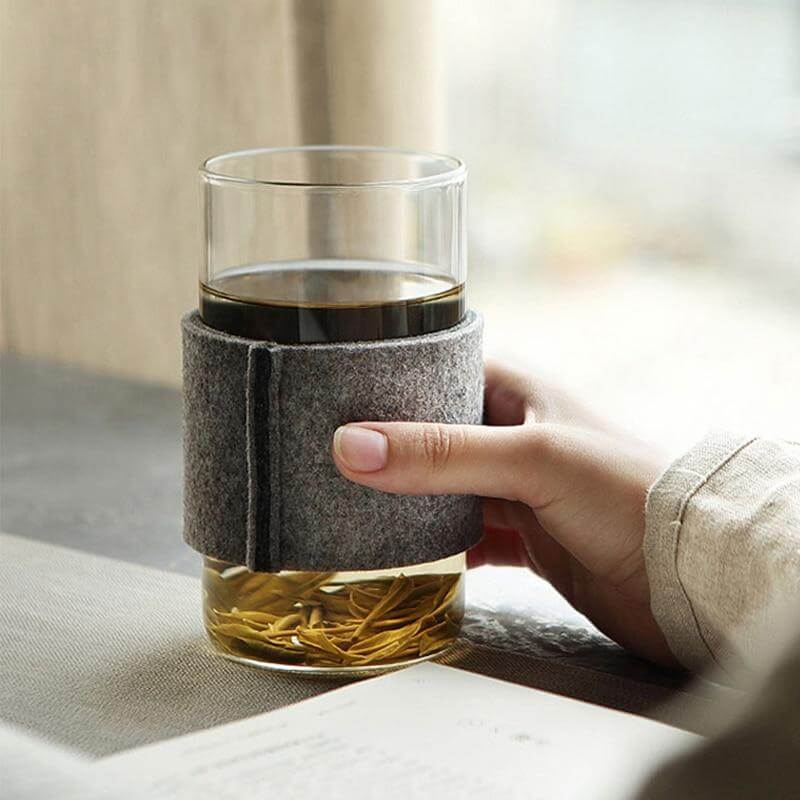 BowLift | Creative Glass Tea Infuser with Wooden Lid