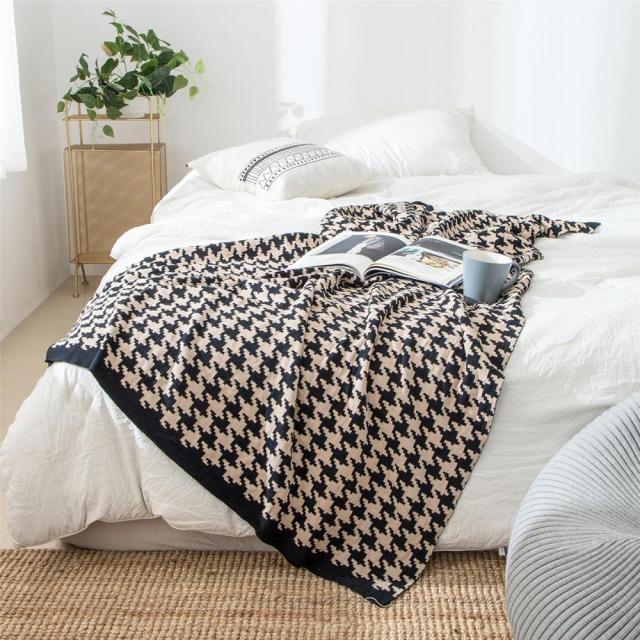 BowLift | PlaidLuxe Houndstooth Throw Blanket | Checked Design | Soft & Cozy | Various Sizes