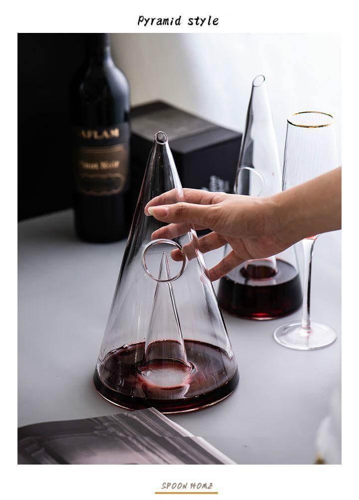 BowLift | Creative Pyramid Glass Wine Decanter