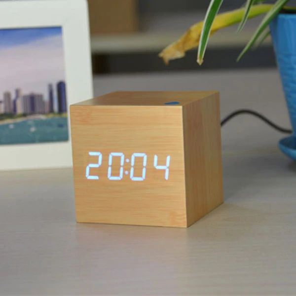 BowLift | Digital Clock Cube in Modern Wood Design