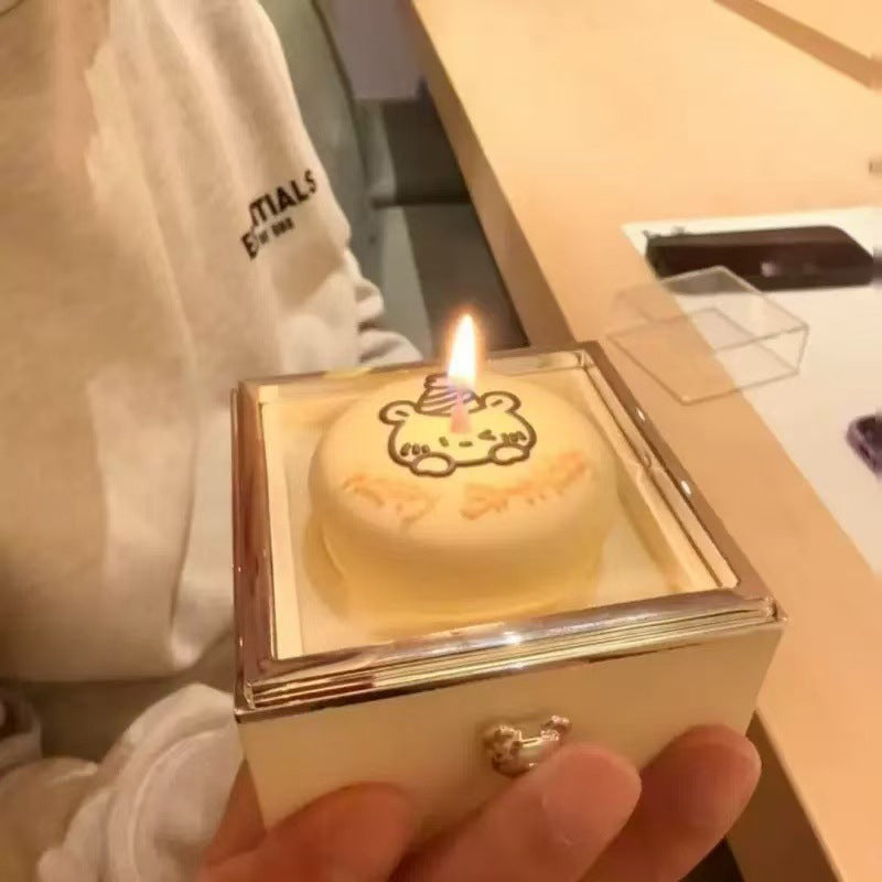 BowLift | Creative sweet bear cake rotating ring box