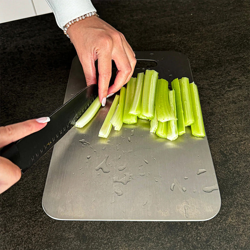 BowLift | Antibacterial cutting board in stainless steel