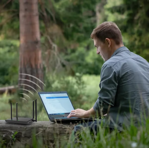 BowLift | Wireless SIM router with antenna