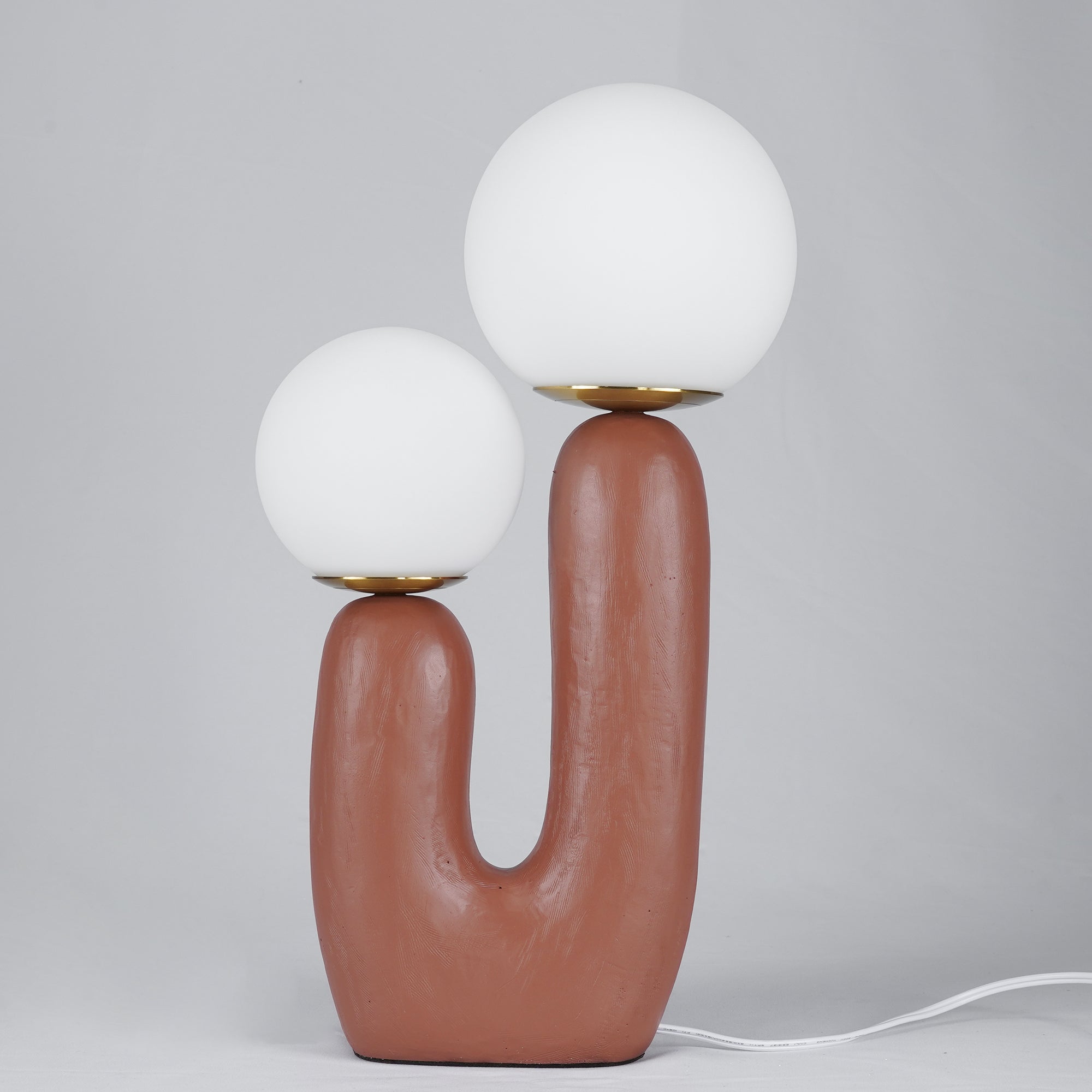 BowLift | Contemporary Style Table Lamp with Natural Accent