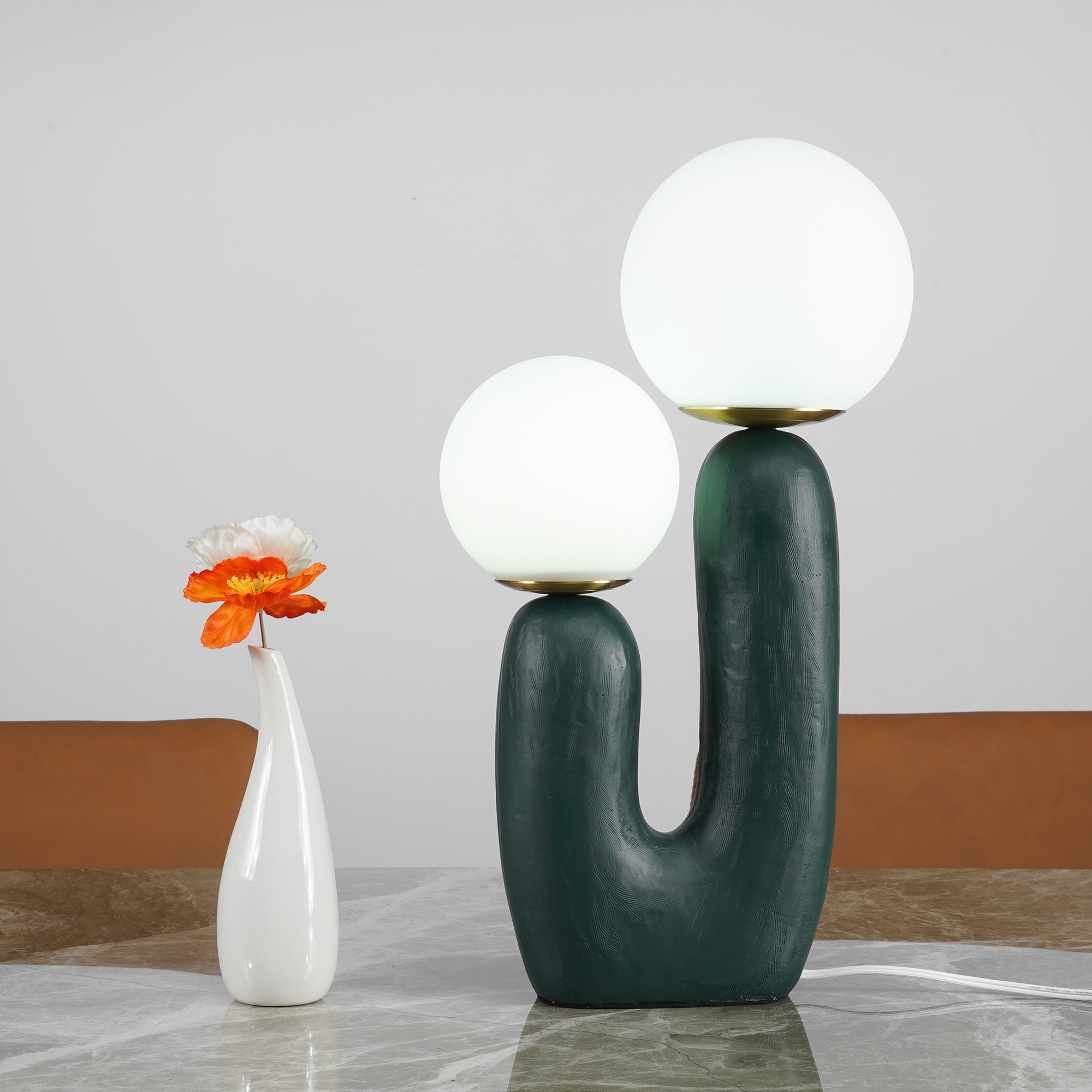BowLift | Contemporary Style Table Lamp with Natural Accent