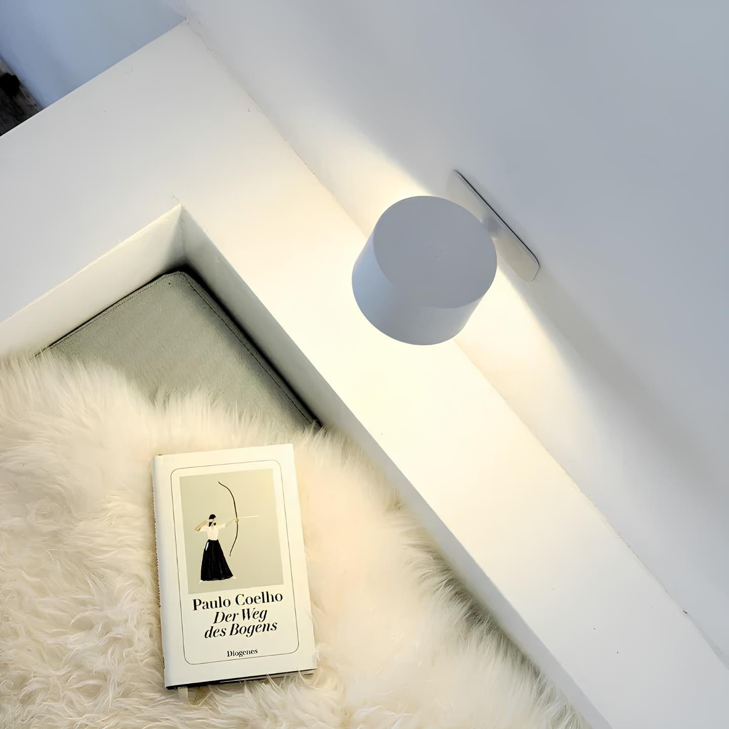 BowLift | Battery Operated Wall Light | Rechargeable, 360° Adjustable & Wireless for Modern Interiors
