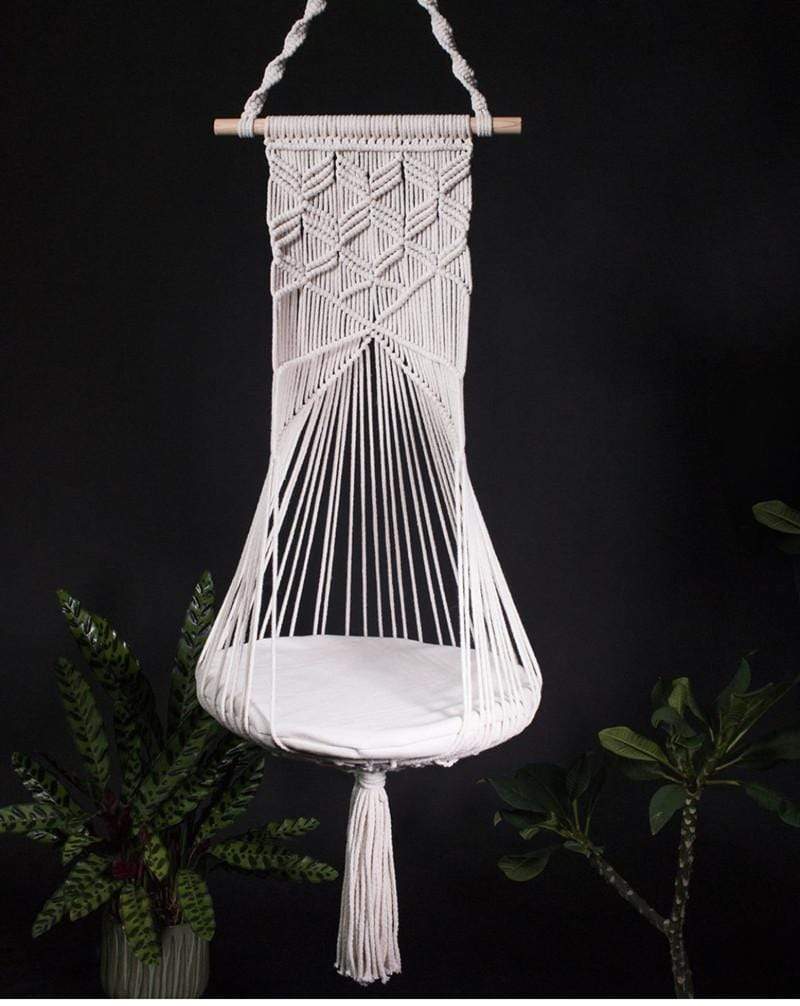 BowLift | Macrame Wall Hanging Cat Bed